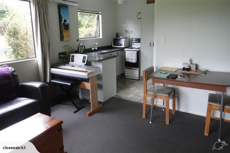 Photo of property in 8b Carthew Street, Okato, 4335