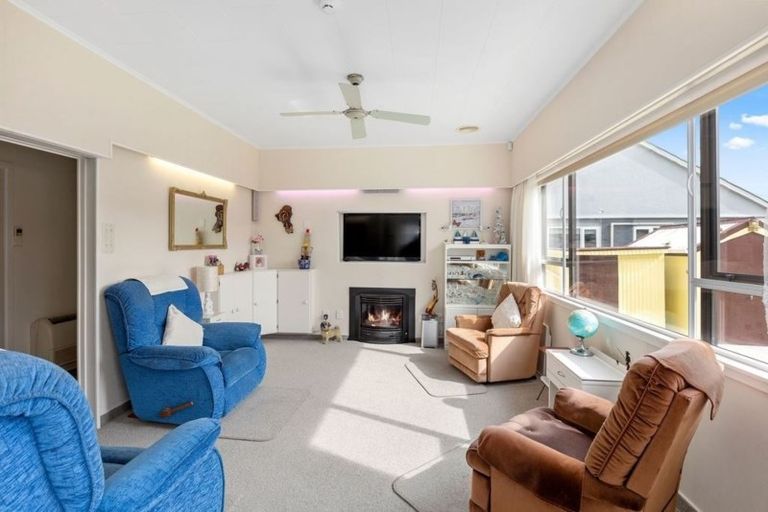 Photo of property in 33 Haig Street, Waterloo, Lower Hutt, 5011