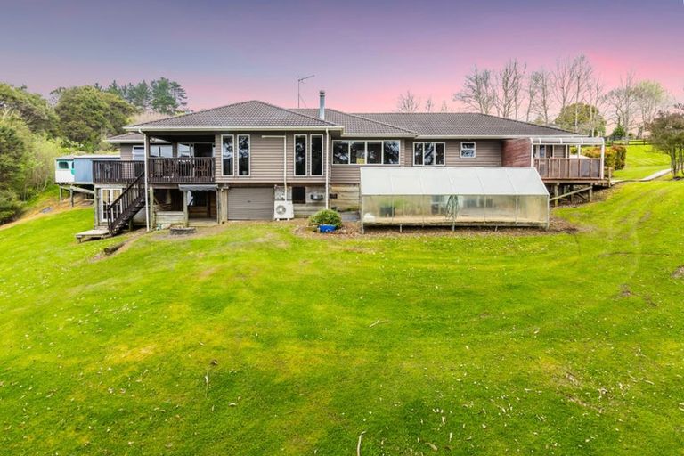 Photo of property in 158 Judge Richardson Drive, Opaheke, Papakura, 2584