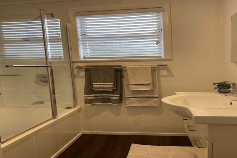Photo of property in 172 Main Road South, Raumati South, Paraparaumu, 5032