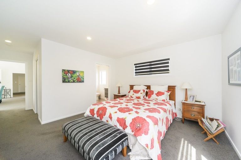 Photo of property in 3 Levi Place, Kelvin Grove, Palmerston North, 4414