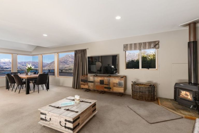 Photo of property in 70 Hensman Road, Queenstown, 9300