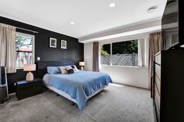 Photo of property in 301 Huatoki Street, Upper Vogeltown, New Plymouth, 4310
