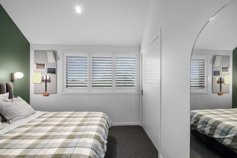 Photo of property in 23 Otakau Road, Milford, Auckland, 0620