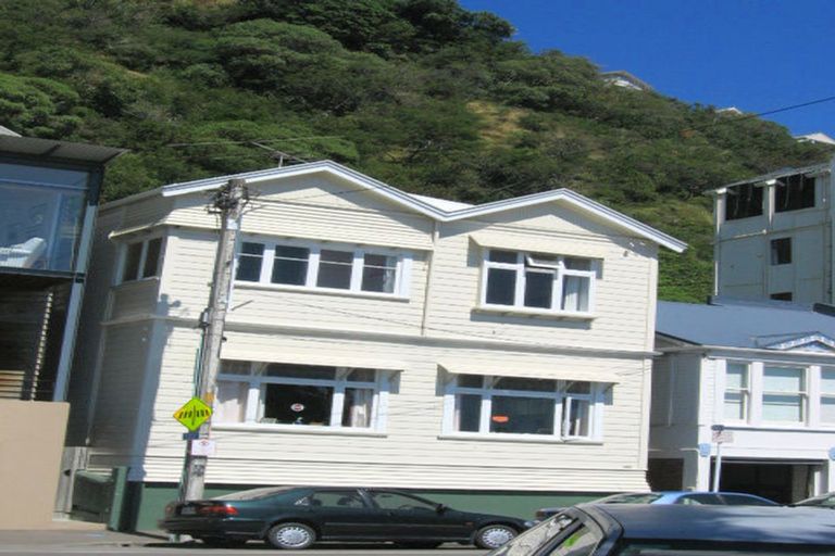 Photo of property in 158 Oriental Parade, Oriental Bay, Wellington, 6011