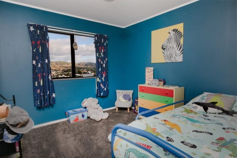 Photo of property in 7 Sombrero View, Ascot Park, Porirua, 5024