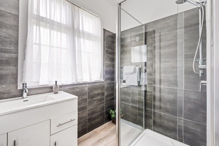 Photo of property in 12 Whitehaven Street, Lawrence, 9532