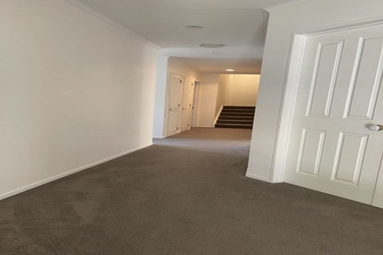 Photo of property in 69 Marina View Drive, West Harbour, Auckland, 0618