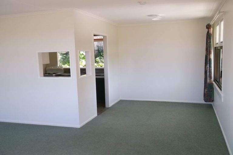 Photo of property in 1/15 Tavern Road, Silverdale, 0932