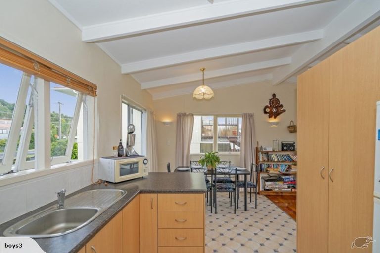 Photo of property in 9 Captain Cook Road, Cooks Beach, Whitianga, 3591