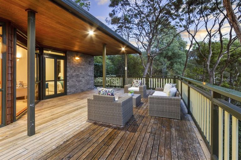 Photo of property in 9 The Knoll, Greenhithe, Auckland, 0632