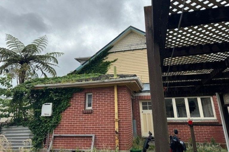 Photo of property in 44 Cambridge Terrace, Waiwhetu, Lower Hutt, 5010