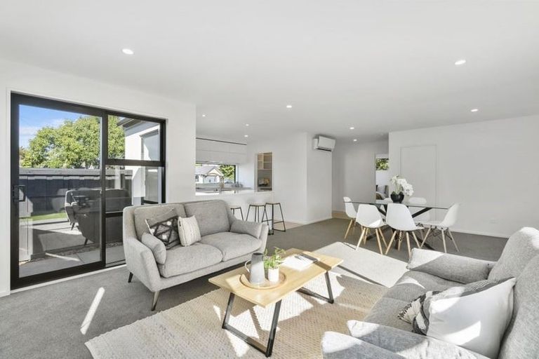 Photo of property in 26a Middlepark Road, Sockburn, Christchurch, 8042