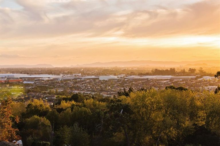 Photo of property in 41b Gracechurch Drive, Flat Bush, Auckland, 2016