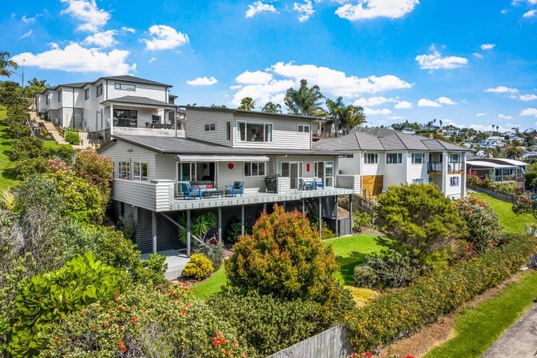 Photo of property in 17 Hawaiian Parade, Arkles Bay, Whangaparaoa, 0932