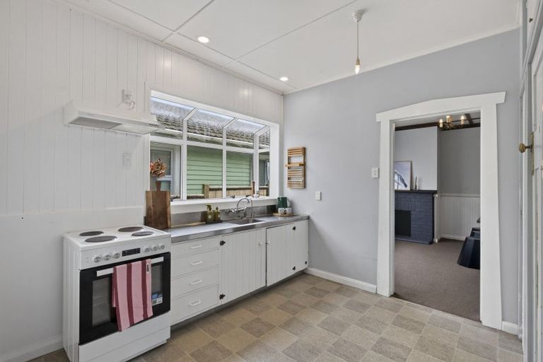 Photo of property in 14 Ngaio Street, Strandon, New Plymouth, 4312