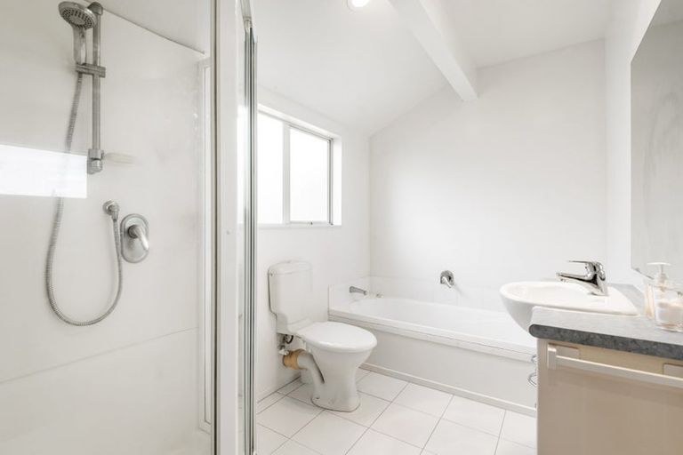 Photo of property in 1/46 Blakeborough Drive, Forrest Hill, Auckland, 0620