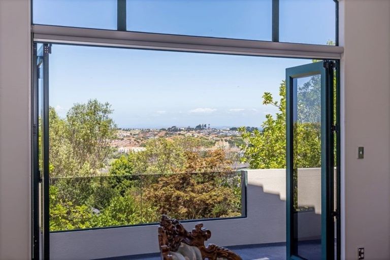 Photo of property in 1199 Whangaparaoa Road, Gulf Harbour, Whangaparaoa, 0930