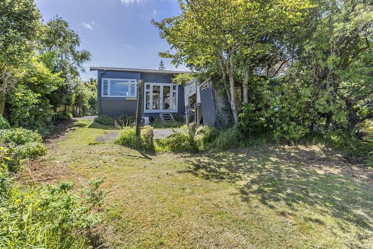 Photo of property in 52 Main Road, Titahi Bay, Porirua, 5022