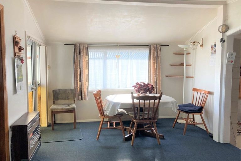 Photo of property in 19 Raleigh Street, Waitara, 4320