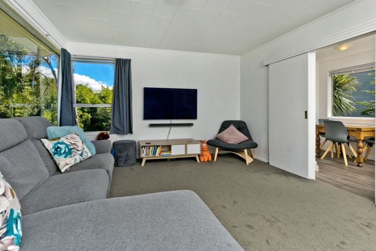 Photo of property in 28 Mawney Road, Henderson, Auckland, 0610