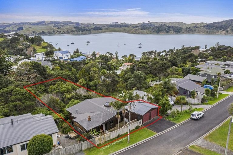 Photo of property in 4 Bay View Road, Raglan, 3225