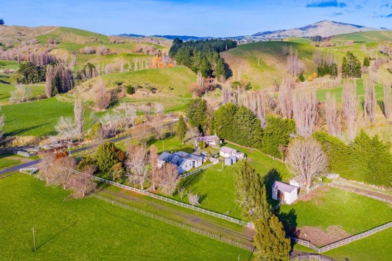 Photo of property in 756 Mangaorapa Road, Mangaorapa, Porangahau, 4291