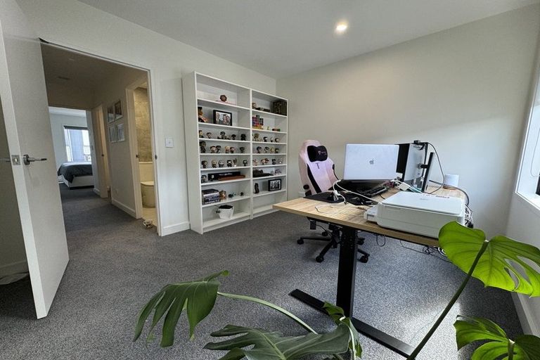 Photo of property in 16 Parkwood Avenue, Westgate, Auckland, 0614