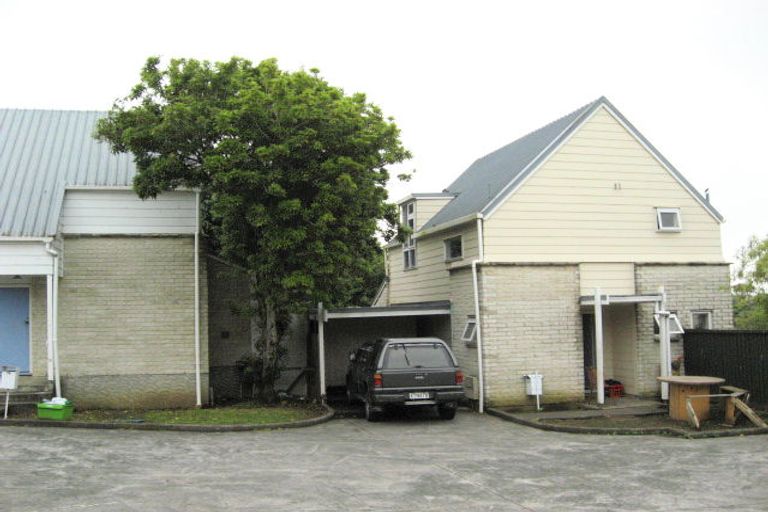 Photo of property in 6 Tioro Lane, Mangere, Auckland, 2022