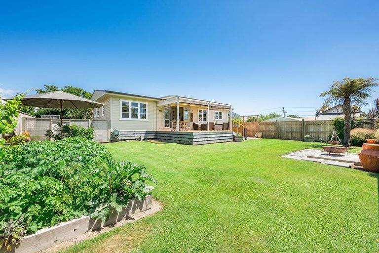 Photo of property in 56 Hinemoa Street, Paraparaumu, 5032