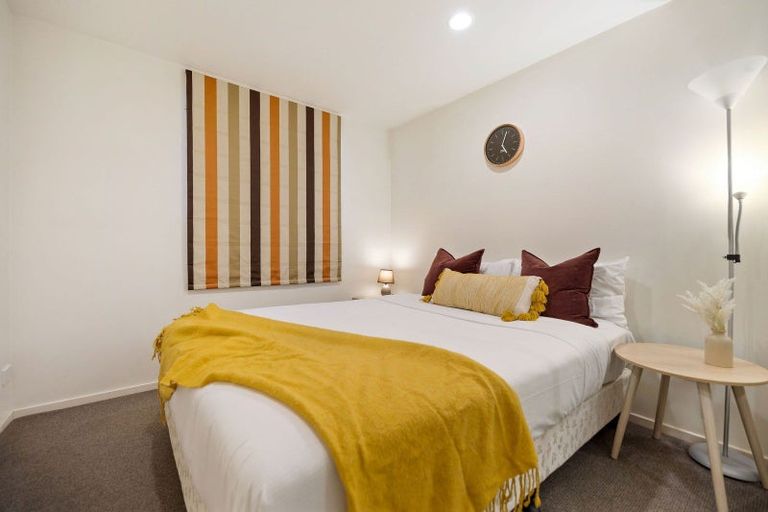 Photo of property in Arno Apartment, 9/8 Mckerrow Place, Sunshine Bay, Queenstown, 9300