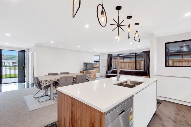 Photo of property in 45 Awataha Crescent, Pyes Pa, Tauranga, 3110