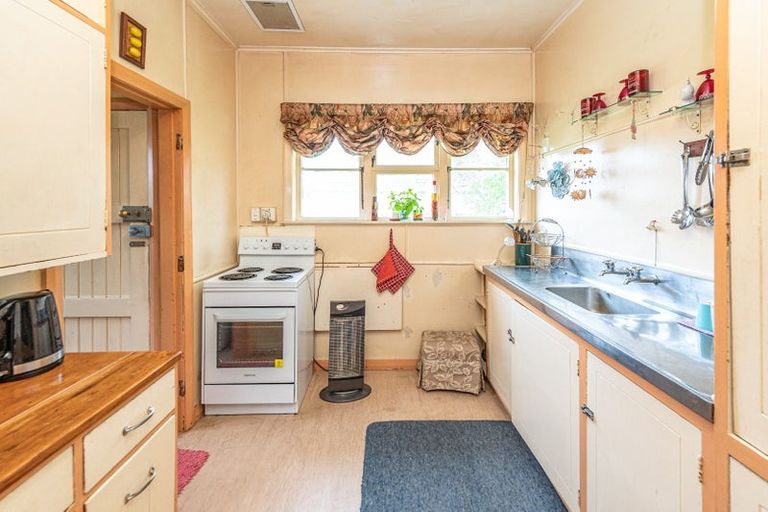 Photo of property in 2 White Street, Whanganui East, Whanganui, 4500