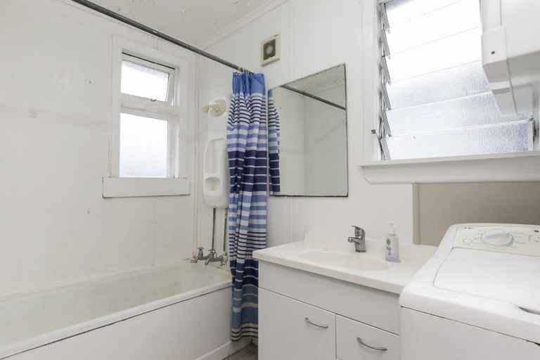 Photo of property in 16 Princess Street, Newtown, Wellington, 6021