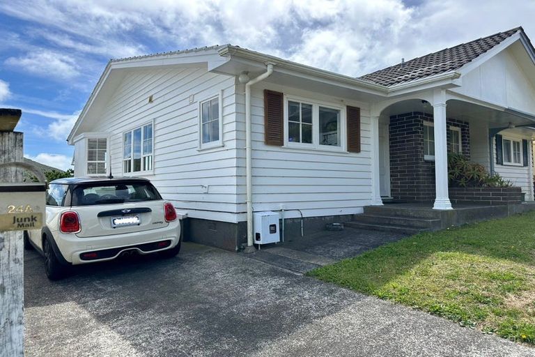 Photo of property in 24a Parklands Drive, Karori, Wellington, 6012