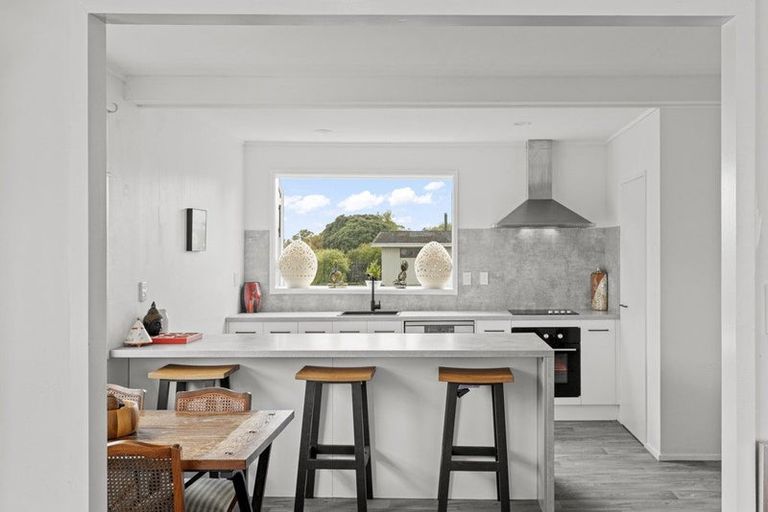 Photo of property in 9 Meads Place, Bulls, 4818