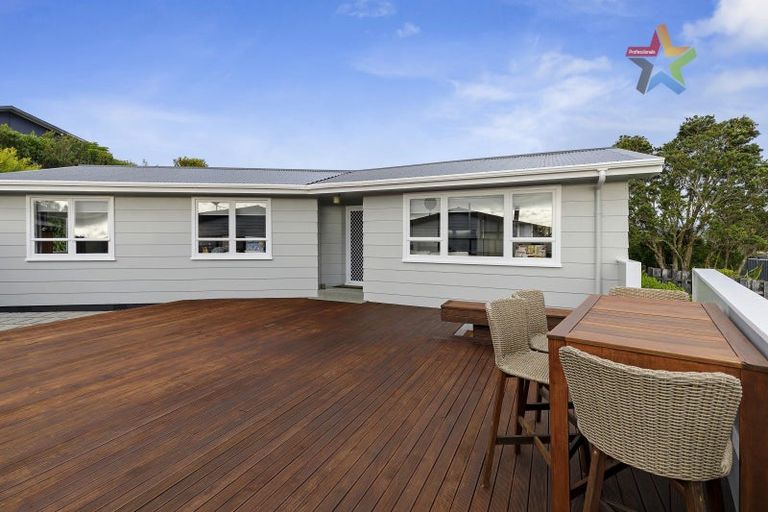 Photo of property in 27 Mossburn Grove, Kelson, Lower Hutt, 5010