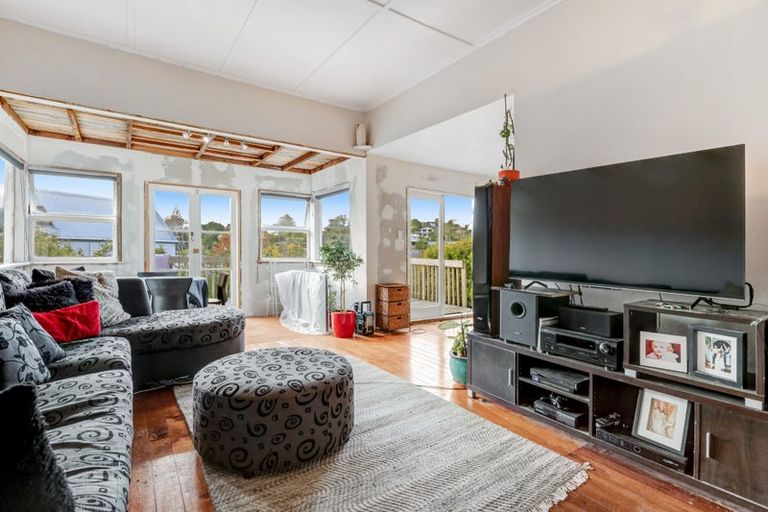 Photo of property in 24 Jean Place, Stanmore Bay, Whangaparaoa, 0932