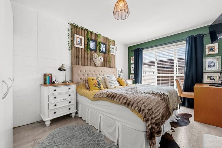 Photo of property in 210a Te Moana Road, Waikanae, 5036