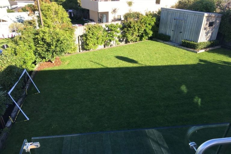 Photo of property in 31a Forrest Hill Road, Milford, Auckland, 0620