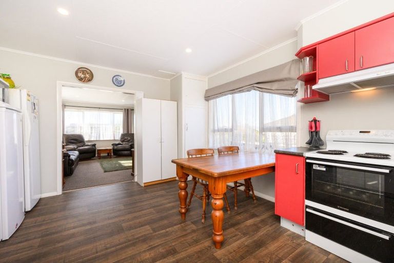 Photo of property in 14 Mcclure Street, Feilding, 4702