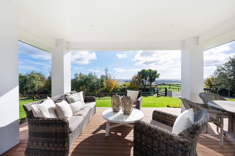 Photo of property in 12 Fleetwood Lane, Turitea, Palmerston North, 4472