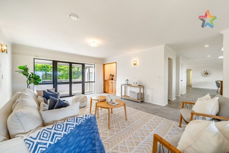 Photo of property in 80 Greenwood Boulevard, Otaki, 5512