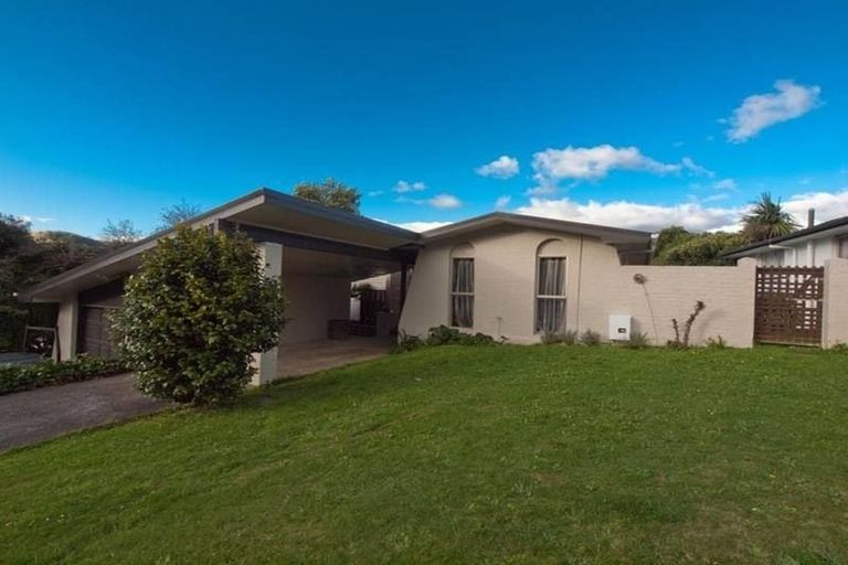 Photo of property in 3 Caesars Place, Churton Park, Wellington, 6037
