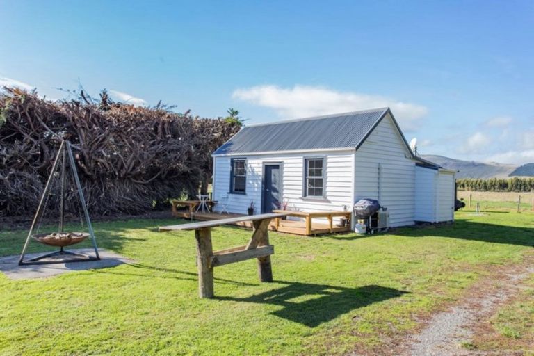 Photo of property in 17 Fiddlers Road, Motukarara, Christchurch, 7672