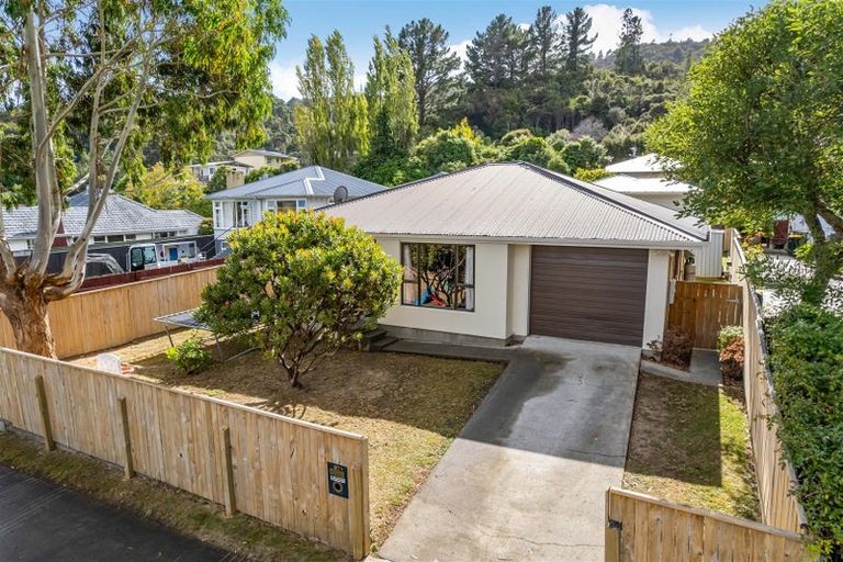 Photo of property in 67c Horoeka Street, Stokes Valley, Lower Hutt, 5019