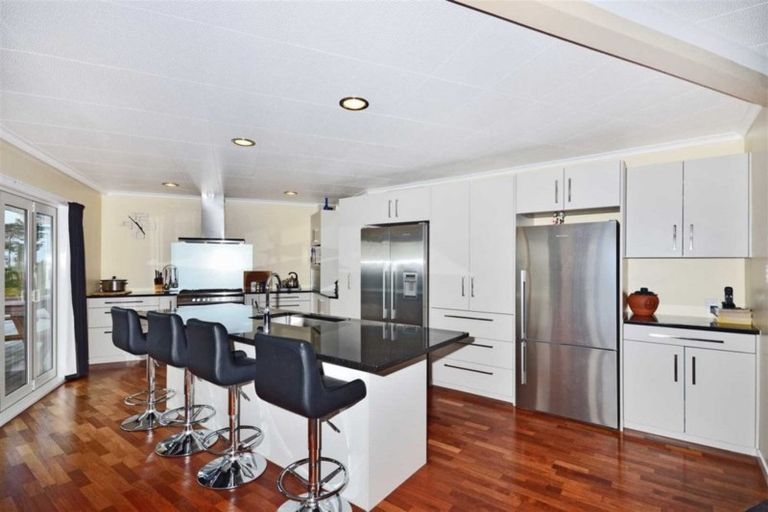 Photo of property in 2118 East Coast Road, Stillwater, Silverdale, 0993