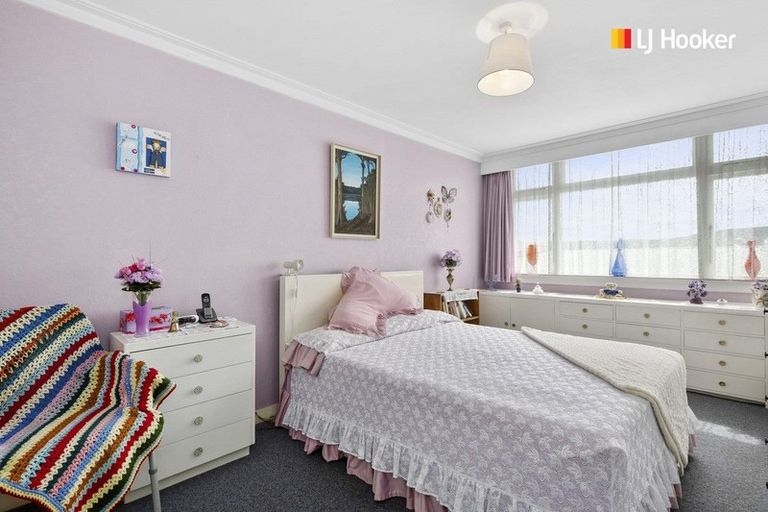 Photo of property in 121 Larnach Road, Vauxhall, Dunedin, 9013