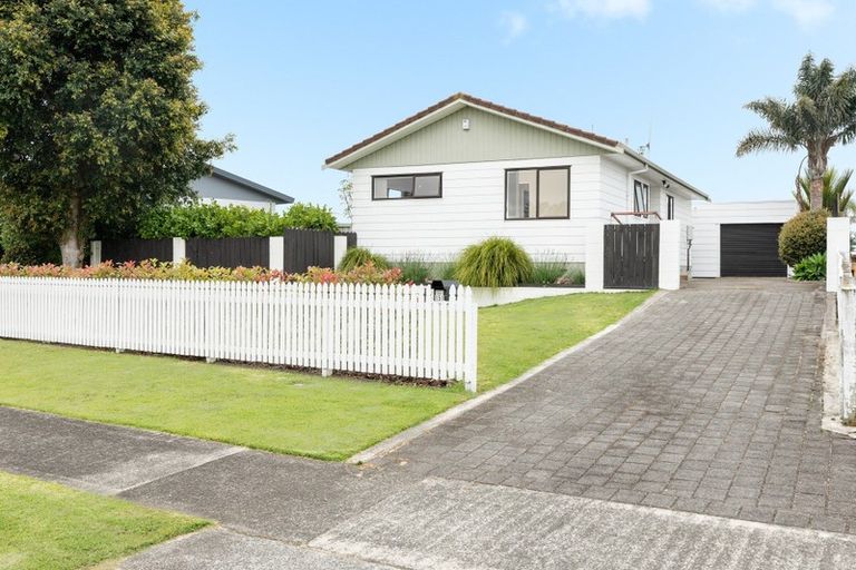 Photo of property in 151 Windermere Drive, Poike, Tauranga, 3112