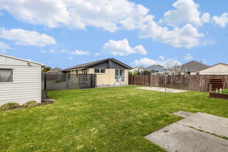 Photo of property in 3 Eglinton Street, Avondale, Christchurch, 8061